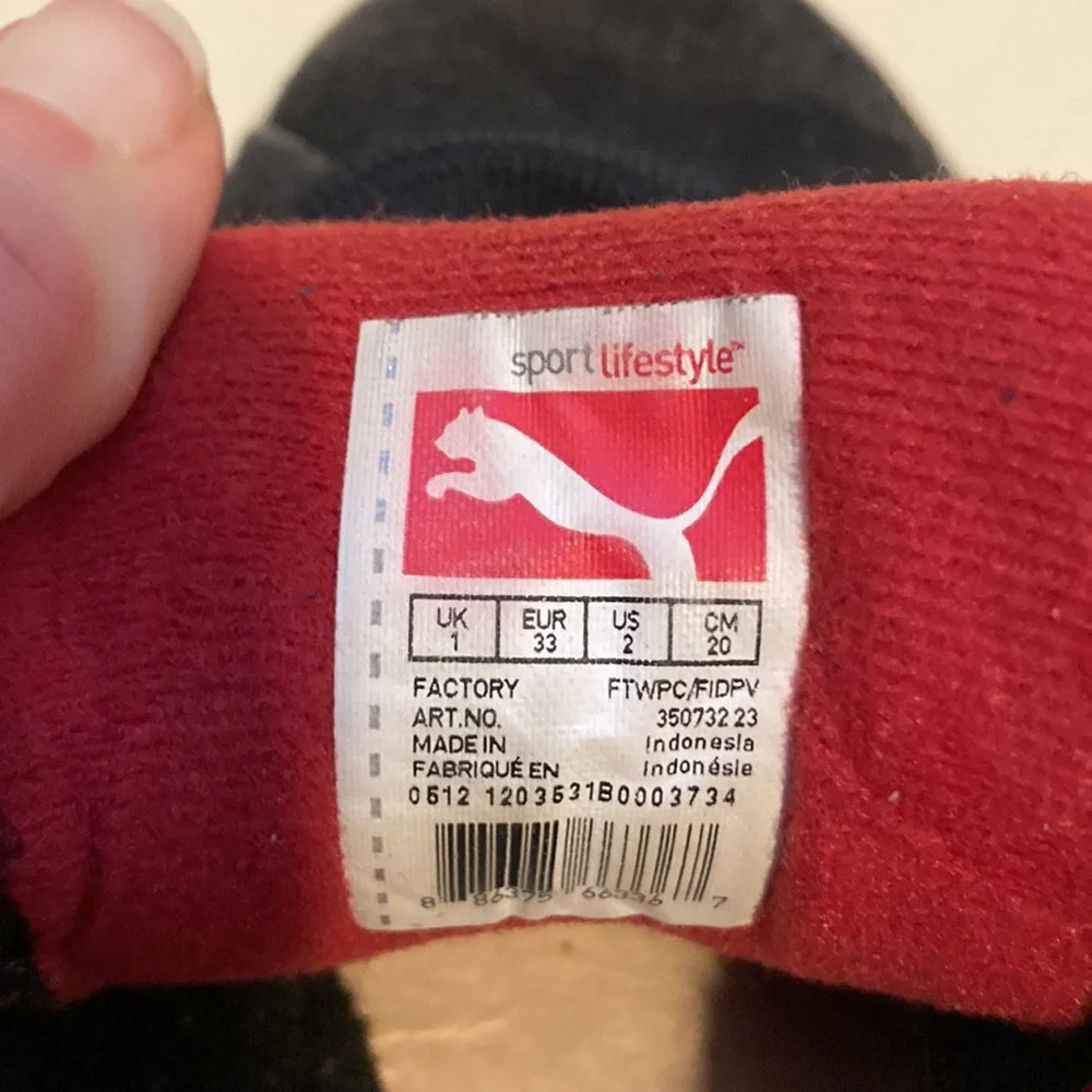 Vintage Puma suede sneakers size 2